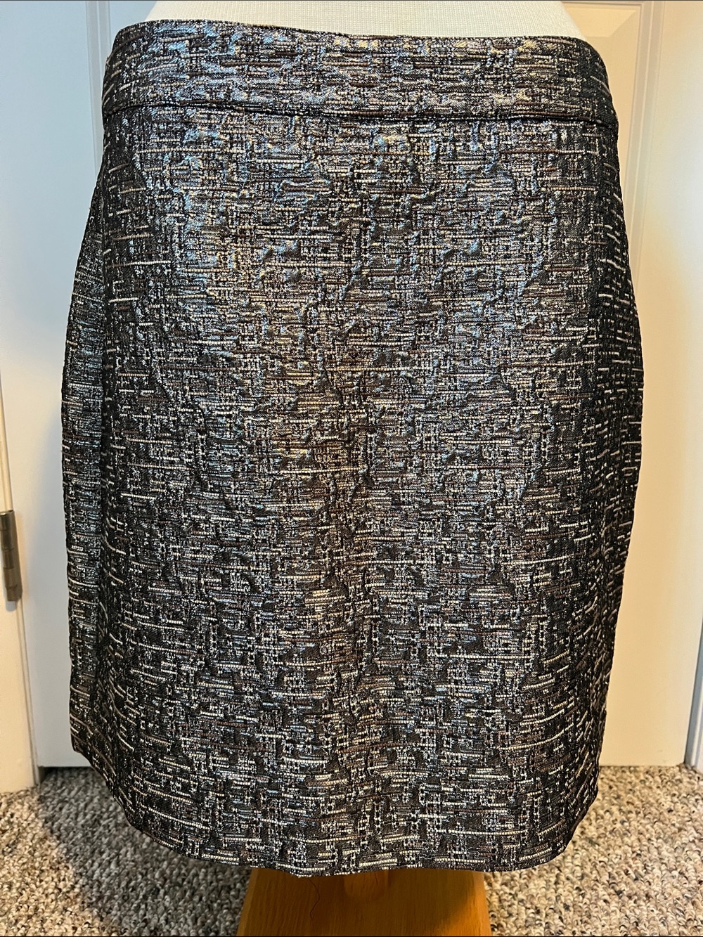 Banana Republic Black and Silver Textured A-Line Skirt